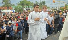 Foto de la galería: Con la devoción a Santa Rita, la ciudad rindió su fe y agradecimiento a la Patrona de las Causas Imposibles