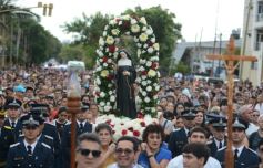 Foto de la galería: Con la devoción a Santa Rita, la ciudad rindió su fe y agradecimiento a la Patrona de las Causas Imposibles