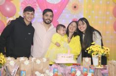 Foto de la galería: El primer añito de Melody Toledo Graf se vivió con el especial festejo y toda la alegría familiar