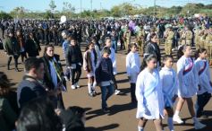Foto de la galería: El Municipio de Garupá celebró sus 83 años con su tradicional desfile y reconocimiento a vecinos históricos