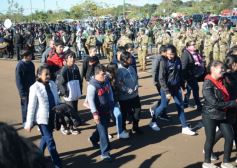 Foto de la galería: El Municipio de Garupá celebró sus 83 años con su tradicional desfile y reconocimiento a vecinos históricos