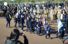 Foto de la galería: El Municipio de Garupá celebró sus 83 años con su tradicional desfile y reconocimiento a vecinos históricos
