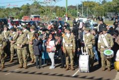 Foto de la galería: El Municipio de Garupá celebró sus 83 años con su tradicional desfile y reconocimiento a vecinos históricos