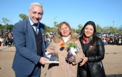 Foto de la galería: El Municipio de Garupá celebró sus 83 años con su tradicional desfile y reconocimiento a vecinos históricos