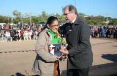Foto de la galería: El Municipio de Garupá celebró sus 83 años con su tradicional desfile y reconocimiento a vecinos históricos