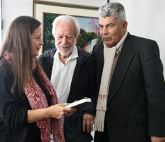 Foto de la galería: Logro cultural con sello misionero: presentaron la edición en guarani de "Platero y Yo" en Posadas