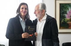 Foto de la galería: Logro cultural con sello misionero: presentaron la edición en guarani de "Platero y Yo" en Posadas