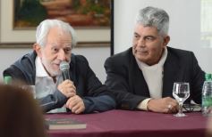 Foto de la galería: Logro cultural con sello misionero: presentaron la edición en guarani de "Platero y Yo" en Posadas