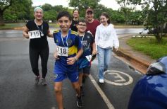 Foto de la galería: Maratón en El Brete: todo el entusiasmo compartido por familias y amigos en el día del autismo