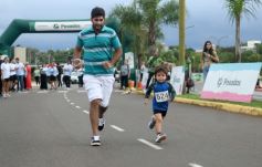 Foto de la galería: Maratón en El Brete: todo el entusiasmo compartido por familias y amigos en el día del autismo