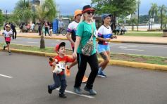Foto de la galería: Maratón en El Brete: todo el entusiasmo compartido por familias y amigos en el día del autismo