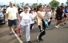 Foto de la galería: Maratón en El Brete: todo el entusiasmo compartido por familias y amigos en el día del autismo
