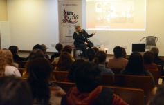 Foto de la galería: Ruta Arte en Posadas: el reconocido artista misionero Andrés Paredes dio inicio a esta iniciativa en el Cambas