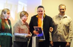 Foto de la galería: Ruta Arte en Posadas: el reconocido artista misionero Andrés Paredes dio inicio a esta iniciativa en el Cambas