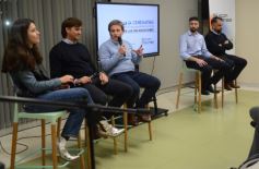 Foto de la galería: IA aplicada: presentaron en Silicon Misiones una propuesta de inteligencia artificial para soluciones en empresas