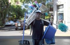 Foto de la galería: El instante en el tiempo: fotos espontáneas de momentos que quedaron del andar en la ciudad con mucho para apreciar