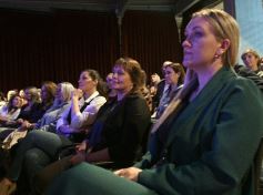 Foto de la galería: Ricky Sarkany en Posadas: el consagrado referente de la moda trajo su experiencia a la industria creativa misionera