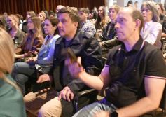 Foto de la galería: Ricky Sarkany en Posadas: el consagrado referente de la moda trajo su experiencia a la industria creativa misionera