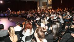 Foto de la galería: Ricky Sarkany en Posadas: el consagrado referente de la moda trajo su experiencia a la industria creativa misionera