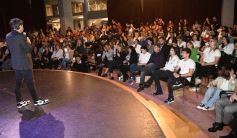 Foto de la galería: Ricky Sarkany en Posadas: el consagrado referente de la moda trajo su experiencia a la industria creativa misionera