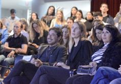 Foto de la galería: Ricky Sarkany en Posadas: el consagrado referente de la moda trajo su experiencia a la industria creativa misionera