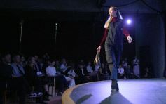 Foto de la galería: Ricky Sarkany en Posadas: el consagrado referente de la moda trajo su experiencia a la industria creativa misionera