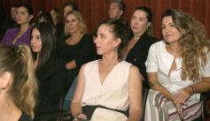 Foto de la galería: Ricky Sarkany en Posadas: el consagrado referente de la moda trajo su experiencia a la industria creativa misionera