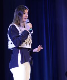 Foto de la galería: Ricky Sarkany en Posadas: el consagrado referente de la moda trajo su experiencia a la industria creativa misionera