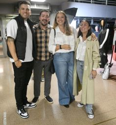 Foto de la galería: Ricky Sarkany en Posadas: el consagrado referente de la moda trajo su experiencia a la industria creativa misionera