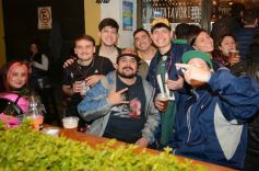 Foto de la galería: Con todo el disfrute en calle Colón: la Casa del Streaming celebró sus 2 años con música, amigos y un nuevo Festreaming