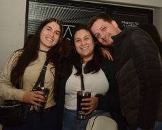 Foto de la galería: Con todo el disfrute en calle Colón: la Casa del Streaming celebró sus 2 años con música, amigos y un nuevo Festreaming