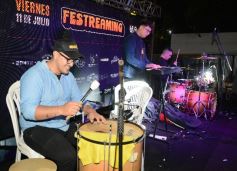 Foto de la galería: Con todo el disfrute en calle Colón: la Casa del Streaming celebró sus 2 años con música, amigos y un nuevo Festreaming