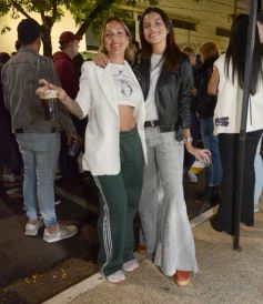 Foto de la galería: Con todo el disfrute en calle Colón: la Casa del Streaming celebró sus 2 años con música, amigos y un nuevo Festreaming