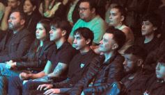 Foto de la galería: Los Tipitos en el Montoya: el rock nacional volvió a traer show con otro gran recibimiento del público misionero