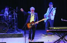 Foto de la galería: Los Tipitos en el Montoya: el rock nacional volvió a traer show con otro gran recibimiento del público misionero