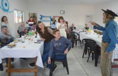 Foto de la galería: Con espectacular locreada, salió la tercera juntada de los ex compañeros y amigos entrañables de El Terri