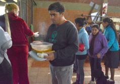 Foto de la galería: Operativo Integral en el Polideportivo Ñú Porá acercó importantes servicios con gran convocatoria de vecinos