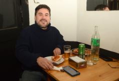 Foto de la galería: Trabajo, salidas y otras vueltas, en este varieté de recorridas con mucha gente amiga que se sumó en la ciudad