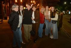 Foto de la galería: Día del Amigo en Posadas: con los bares y restaurantes a pleno y todo el disfrute de la noche de juntadas y reencuentros