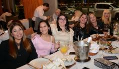Foto de la galería: Día del Amigo en Posadas: con los bares y restaurantes a pleno y todo el disfrute de la noche de juntadas y reencuentros