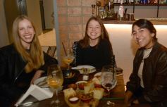 Foto de la galería: Día del Amigo en Posadas: con los bares y restaurantes a pleno y todo el disfrute de la noche de juntadas y reencuentros
