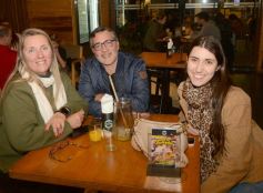 Foto de la galería: Día del Amigo en Posadas: con los bares y restaurantes a pleno y todo el disfrute de la noche de juntadas y reencuentros