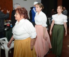 Foto de la galería: Patria y Tradición en Peña Itapúa que se vistió de encuentro con otro Fogón de la Independencia y gran grilla artística