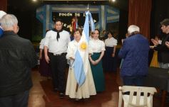 Foto de la galería: Patria y Tradición en Peña Itapúa que se vistió de encuentro con otro Fogón de la Independencia y gran grilla artística