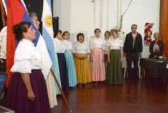 Foto de la galería: Patria y Tradición en Peña Itapúa que se vistió de encuentro con otro Fogón de la Independencia y gran grilla artística