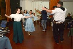 Foto de la galería: Patria y Tradición en Peña Itapúa que se vistió de encuentro con otro Fogón de la Independencia y gran grilla artística