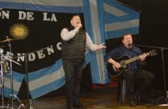 Foto de la galería: Patria y Tradición en Peña Itapúa que se vistió de encuentro con otro Fogón de la Independencia y gran grilla artística