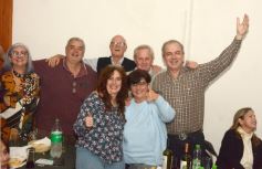 Foto de la galería: Patria y Tradición en Peña Itapúa que se vistió de encuentro con otro Fogón de la Independencia y gran grilla artística