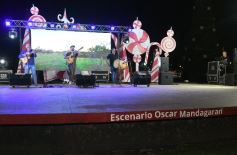 Foto de la galería: Escenario Oscar Mandagarán: homenaje que rindió la ciudad al consagrado referente de la cultura misionera