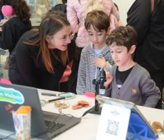 Foto de la galería: Impulsamente en Silicon Misiones: una experiencia única donde las familias jugaron, exploraron y aprendieron haciendo